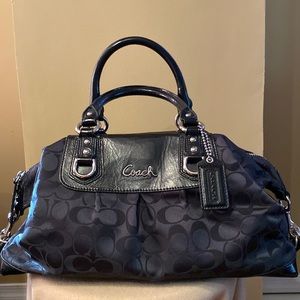 Coach No. K1077-F15440 in black with black jacquard